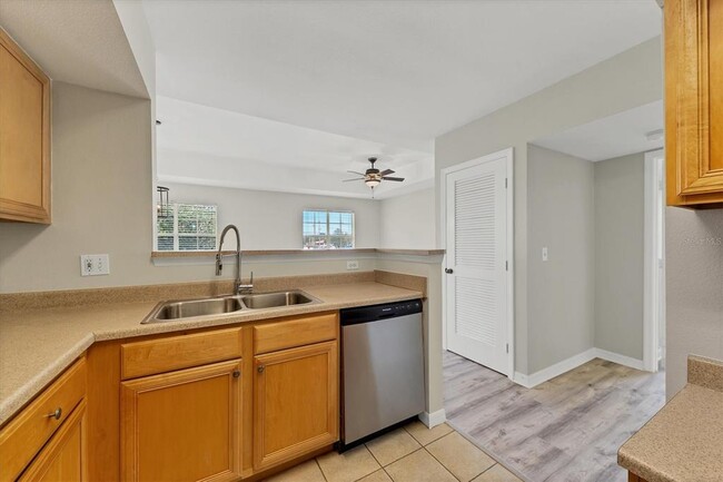 Building Photo - 1185 Villagio Cir