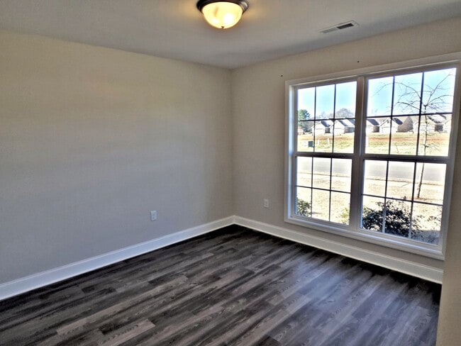 Building Photo - 3BR / 2BA House Decatur/Priceville