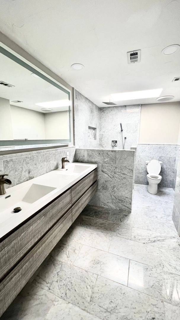 Building Photo - 621 Landings Pl