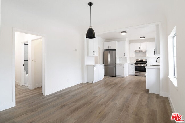 Building Photo - 6686 Drexel Ave