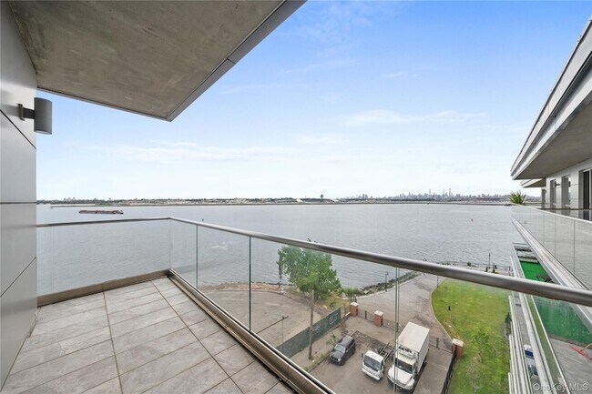 Building Photo - 109-09 15th Ave