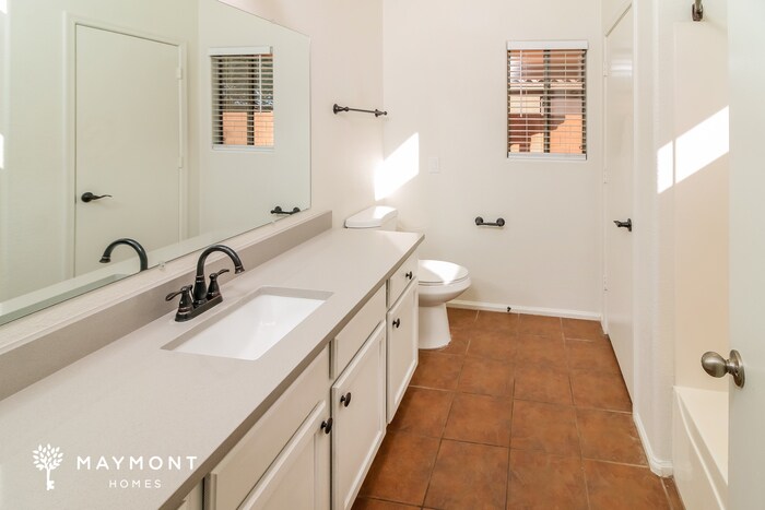 Building Photo - 42539 W Michaels Dr