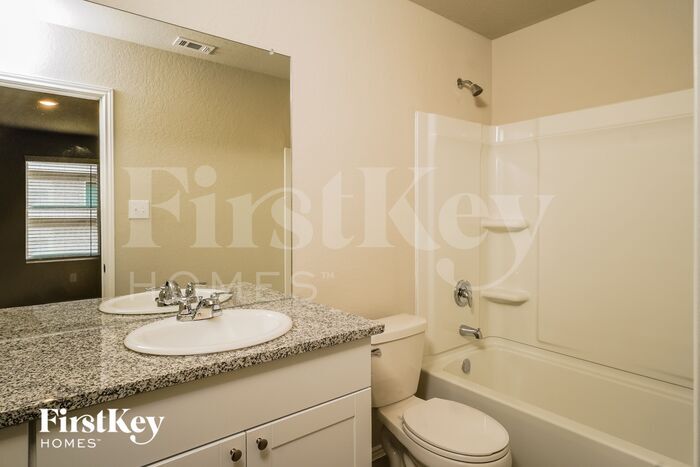 Building Photo - 13115 Rosemary Cove