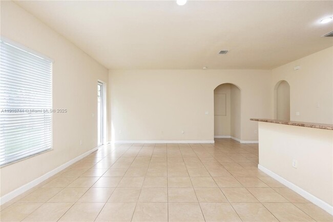 Building Photo - 9036 SW 170th Pl