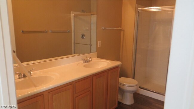 Building Photo - 2305 W Horizon Ridge Pkwy