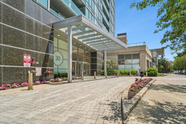Building Photo - 20 Newport Pkwy
