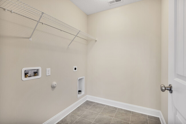 Building Photo - 463 Worsley Wy