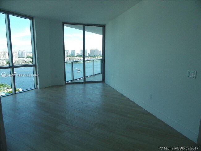 Building Photo - 17111 Biscayne Blvd