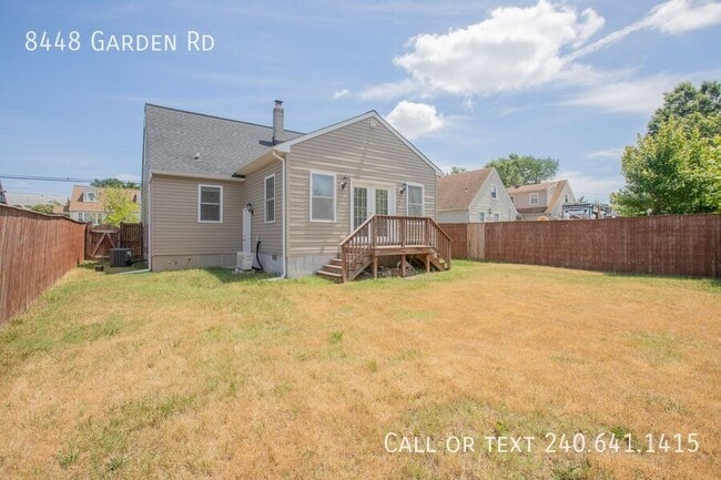 Building Photo - 8448 Garden Rd