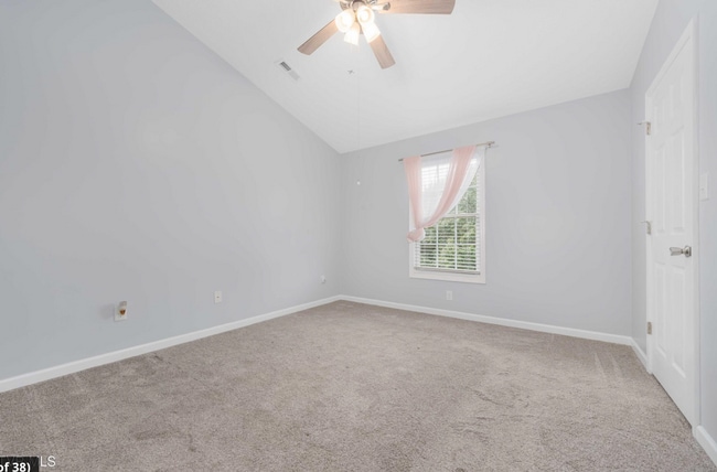 Building Photo - Now Available | 2 Bedroom 2.5 Bath | Bristol, TN