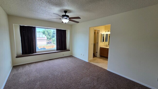Building Photo - 3855 Blazingwood Way