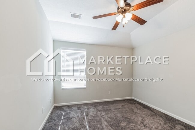 Building Photo - 803 Fenwick Ct