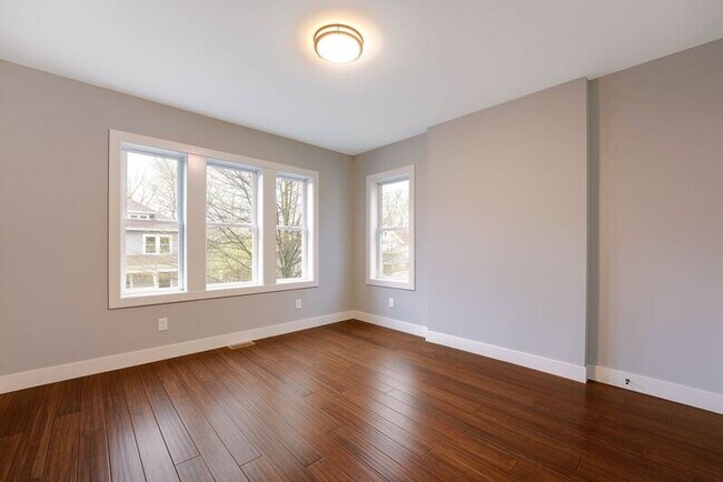 Building Photo - 389-391-391 Berkeley Rd