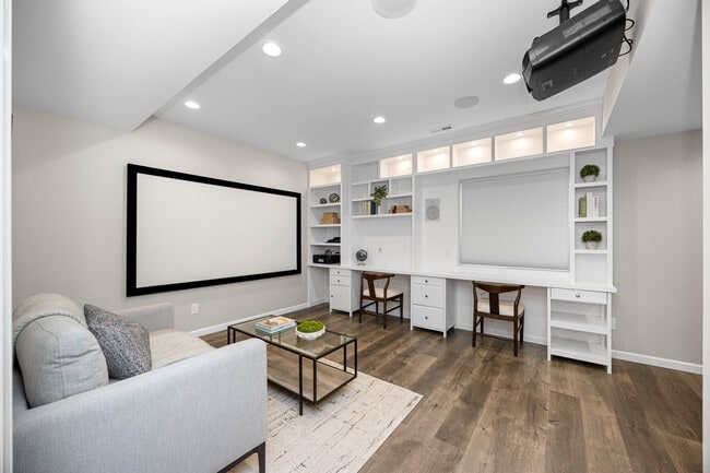 Building Photo - 2794 Ashcombe Dr.