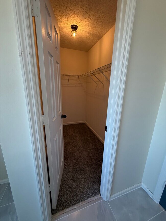 Building Photo - 3 bed | 2.5 bath | 2,630 sq ft