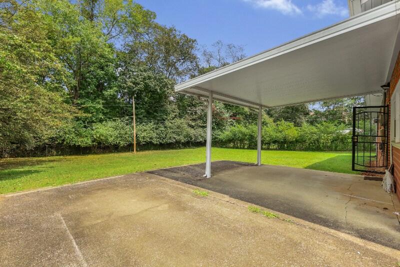 Building Photo - 1347 Gibson Dr
