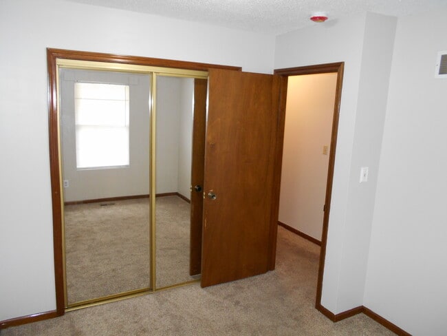 Building Photo - Independence Duplex