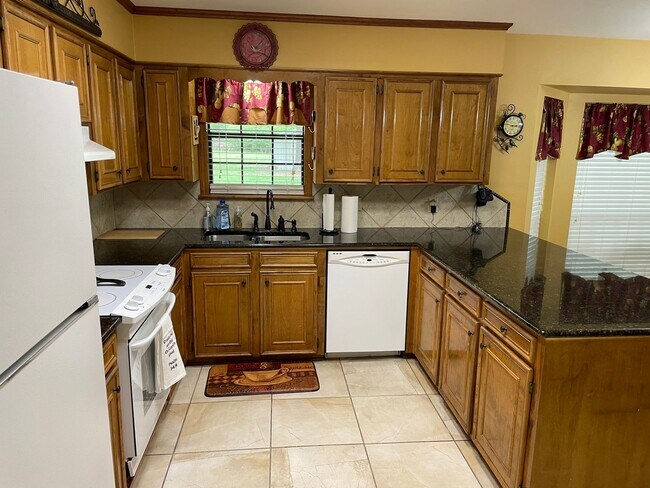 Building Photo - Beautiful 3 Bedroom Shreveport Home