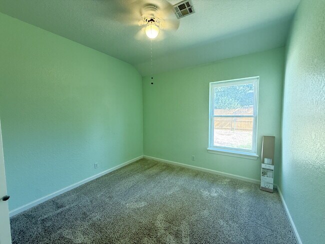 Building Photo - Corner-lot home in the desirable Cooper Creek