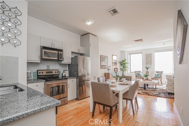 Building Photo - 3810 Wilshire Blvd