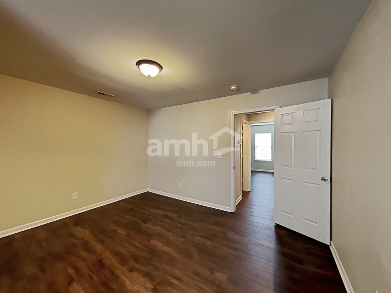 Building Photo - 4227 Springhaven Dr