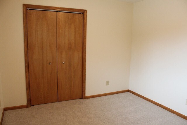 Building Photo - 3 bed 2 bath in Ogden