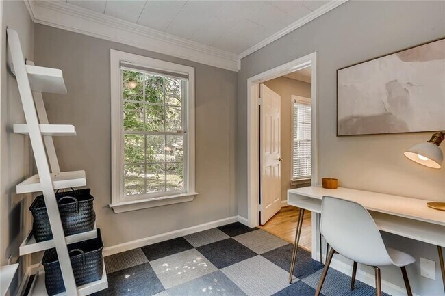 Building Photo - 3182 Clairwood Terrace