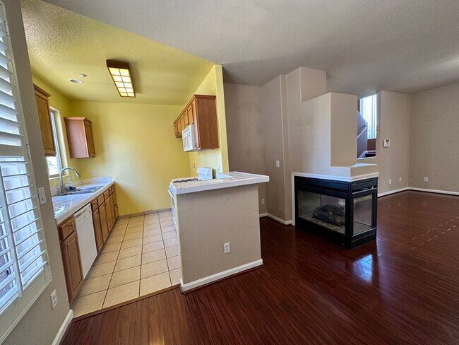 Building Photo - Gated Hayward Townhome with 2-Car Garage & Private Patio