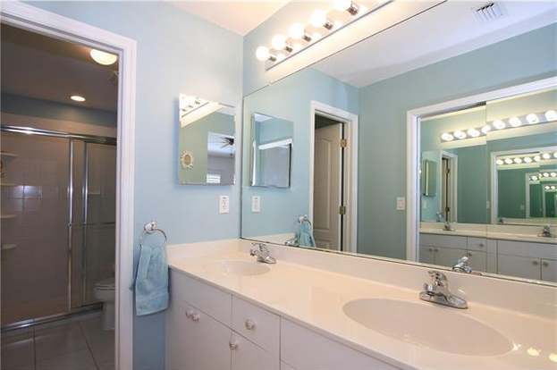 Building Photo - 15035 Sterling Oaks Dr