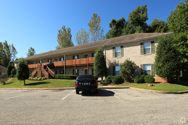 Hawthorne Place Apartments - Louisville, KY | Apartment Finder