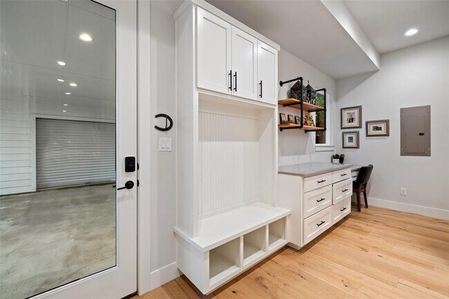 Building Photo - 22218 Briarcliff Dr