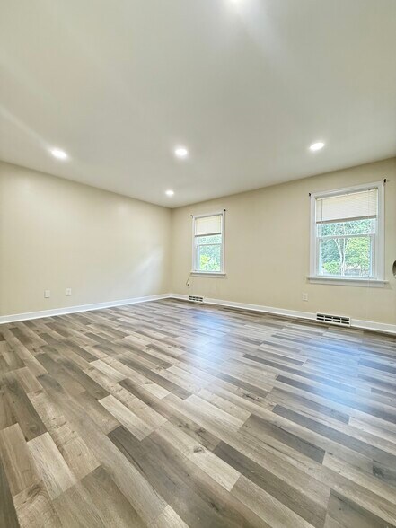 Building Photo - 1617 Chevelle Dr