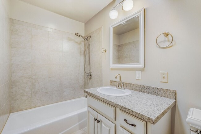 Building Photo - Freshly Updated Shoreline Home with New Carpet, Hardwood Floors & Private Yard