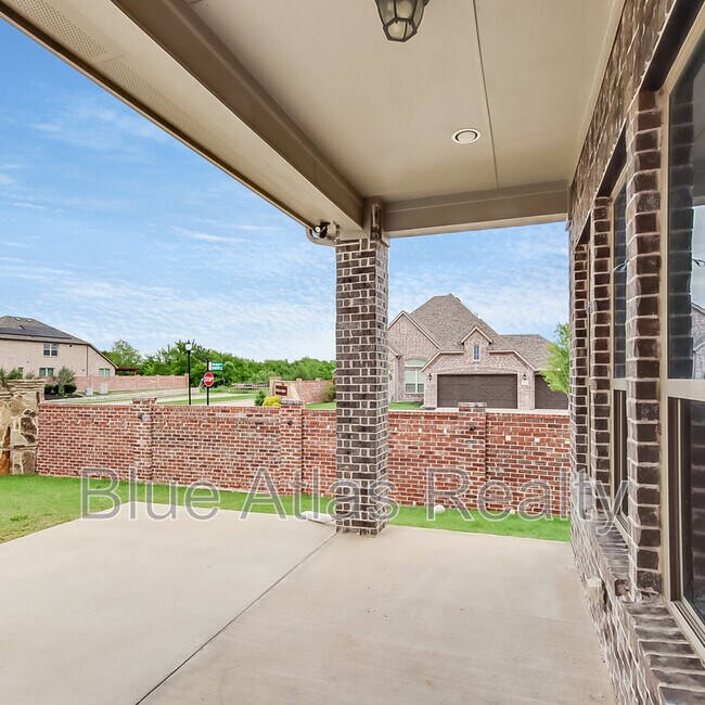 Building Photo - 4001 Bear Creek Ct