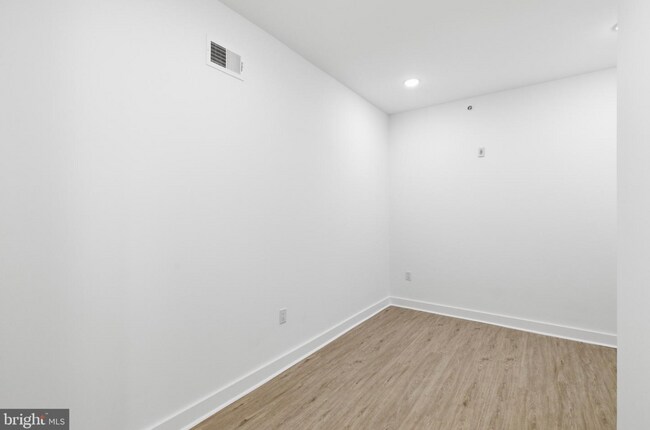 Building Photo - 4021 Brown St
