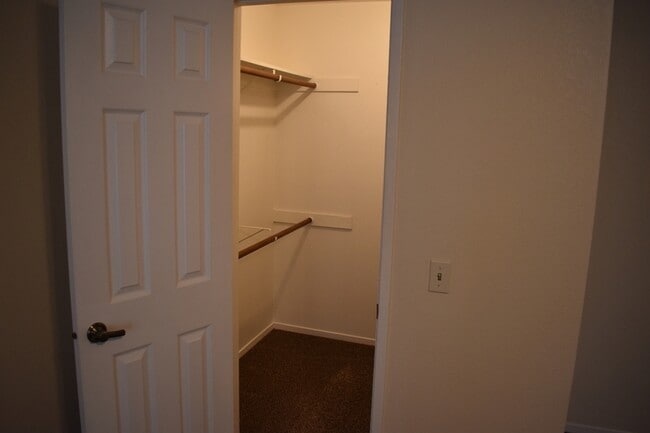 Building Photo - 4727 E Alamos Ave