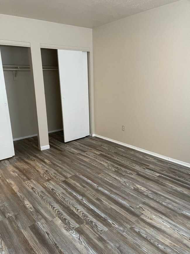 Building Photo - 2 bedroom 1 bath