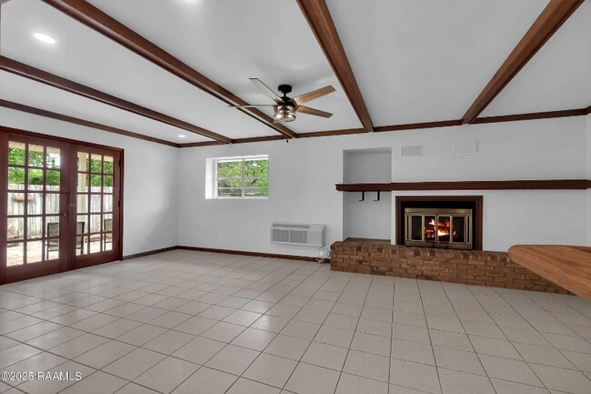 Building Photo - 309 S Wakefield Dr