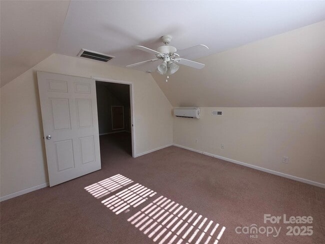 Building Photo - 1682 Lane Rd