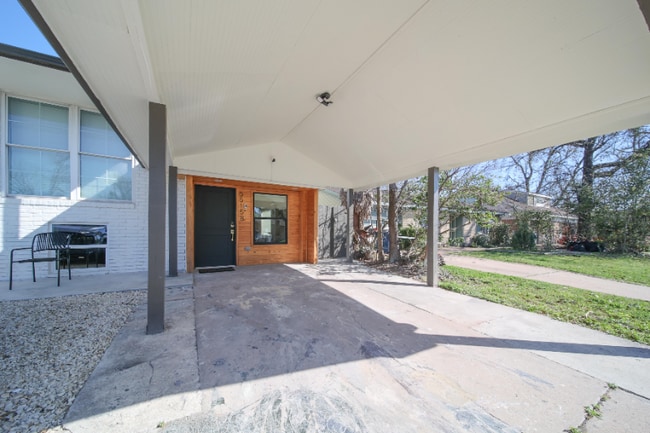 Building Photo - 5515 Cannonway Dr