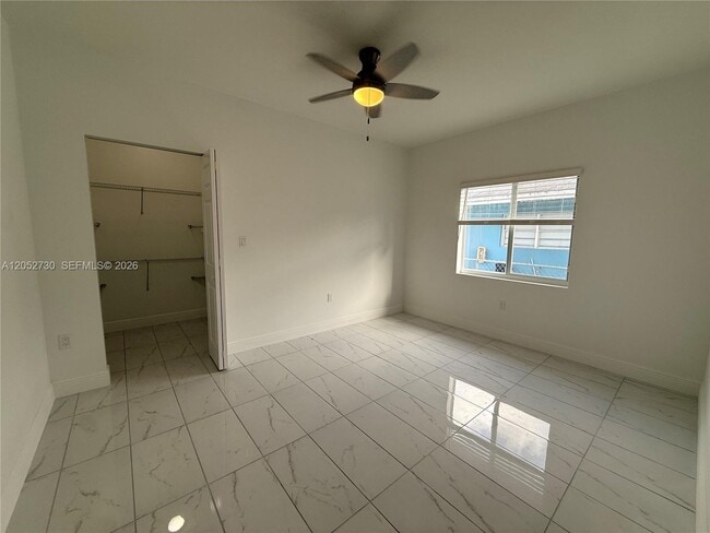 Building Photo - 3027 NW 23rd Ave