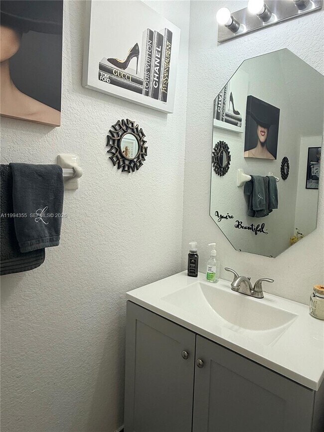 Building Photo - 8470 SW 150th Ave