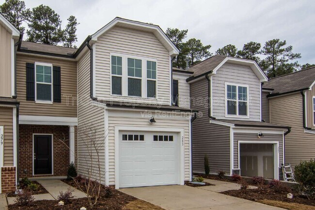 Building Photo - 335 White Oak Ridge Dr