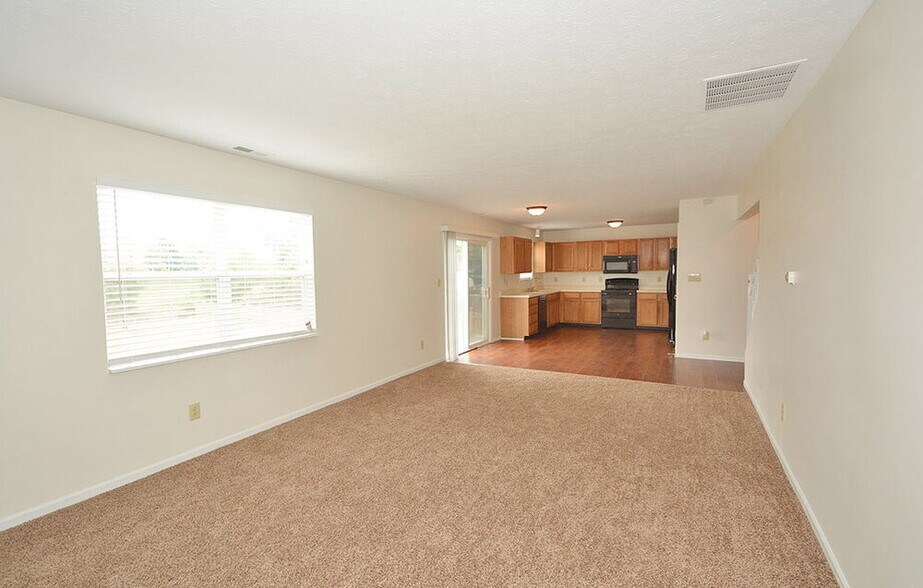 Building Photo - 453 Yorktown Ln