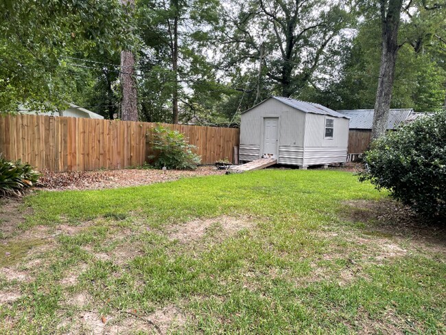 Building Photo - 113 Sherry Dr
