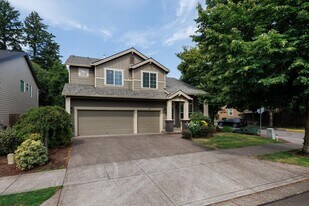 Building Photo - 281 N Royal Oak St