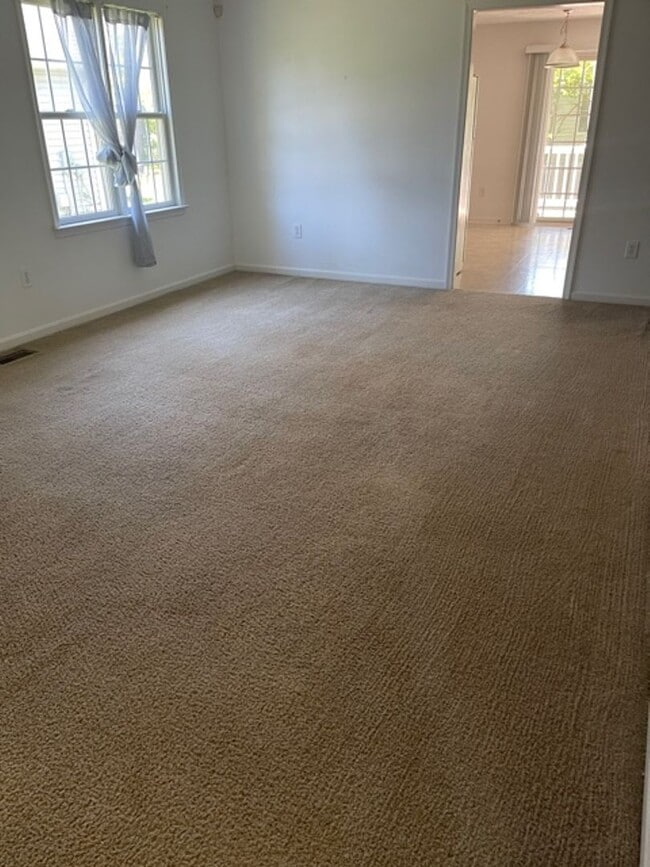 Building Photo - 308 4th St