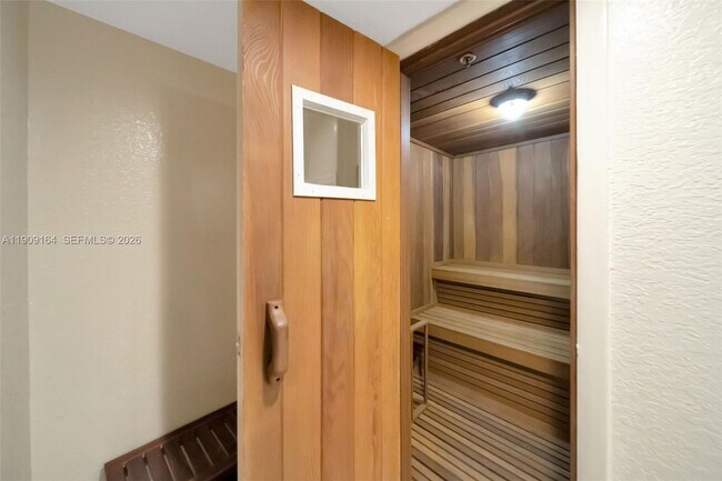 Building Photo - 531 N Ocean Blvd