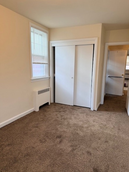 Building Photo - 904 E Upsal St