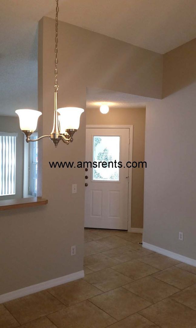 Building Photo - Spacious 3 bedroom House in Indian Ridge Villas